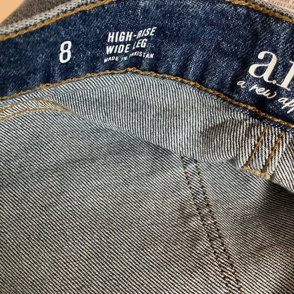 A.N.A. Size 8 High-Rise Wide Leg, Two Tone Kick Pleat Denim Jeans. New With Tags - Picture 5 of 7